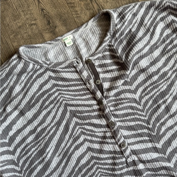 Aerie Oversized Thermal Long Sleeve Top - Picture 4 of 5